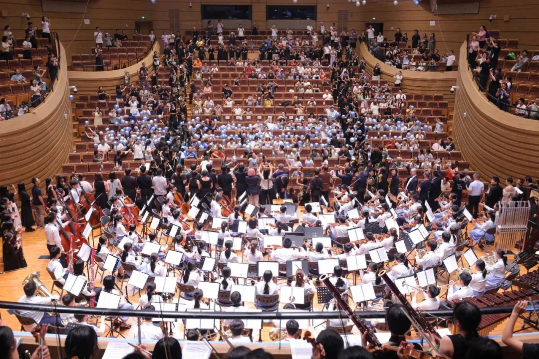 绽放艺术才华，享受荣耀之光